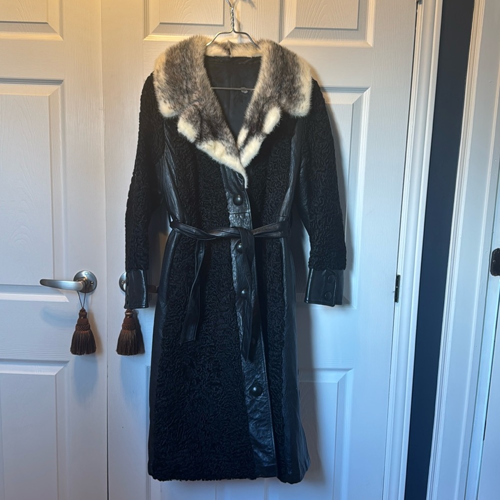 Stunning Vintage Persian lamb/leather/fur coat